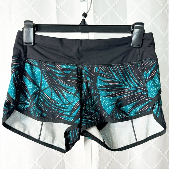 🥈 114. LULULEMON size 4 speed shorts palm lace tofino teal multicolor & black - Picture 1 of 10